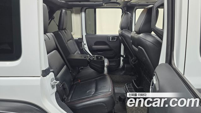 Jeep Wrangler 2019 — photo 12