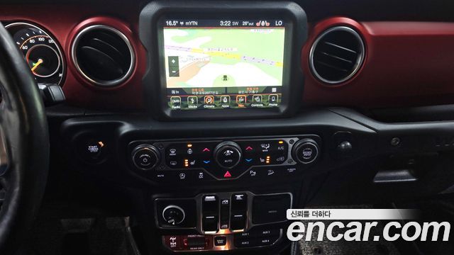 Jeep Wrangler 2019 — photo 14