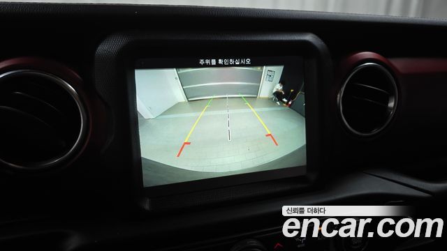 Jeep Wrangler 2019 — photo 15
