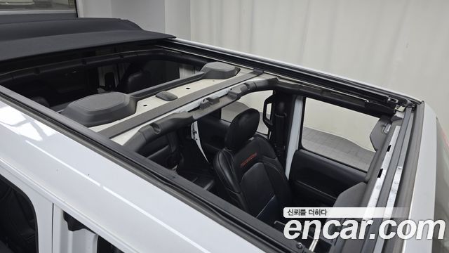 Jeep Wrangler 2019 — photo 19