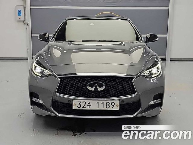 Infiniti Q30 2019 — photo 2