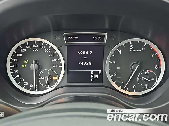 Infiniti Q30 2019 — photo 6