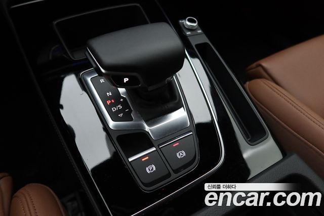 Audi Q5 2021 — photo 9
