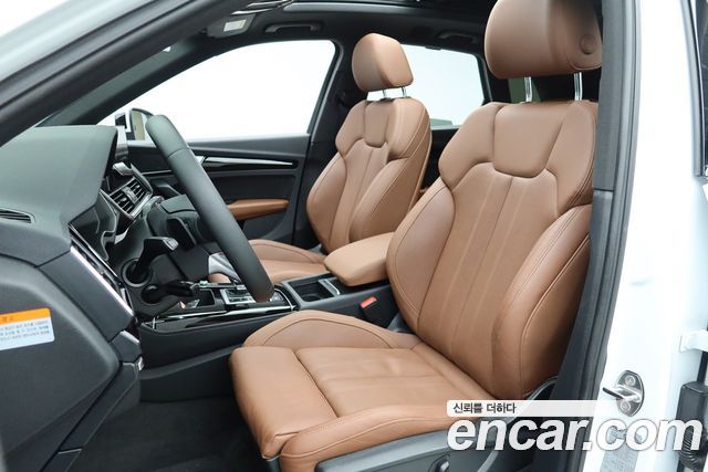 Audi Q5 2021 — photo 10