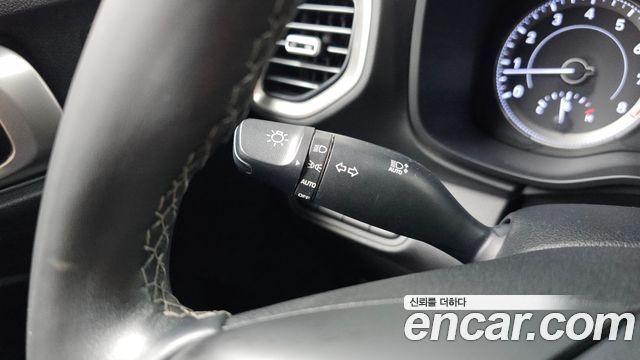 Hyundai Venue 2020 — photo 28