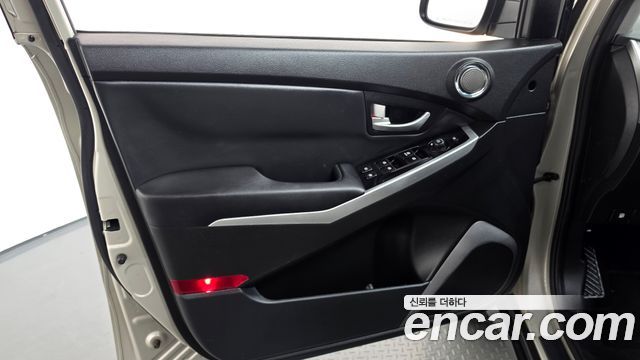 KG Mobility KORANDO 2014 — photo 14