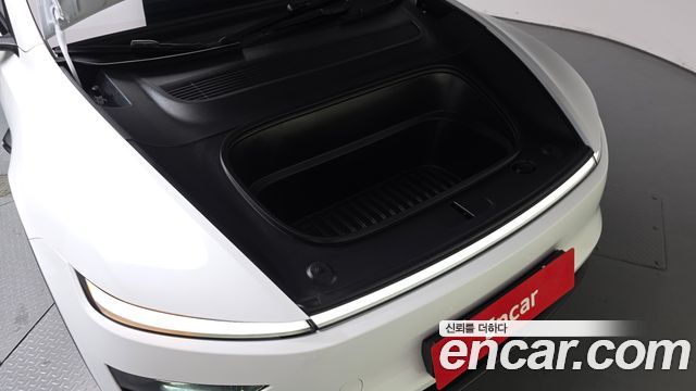 Tesla Model Y 2026 — photo 6