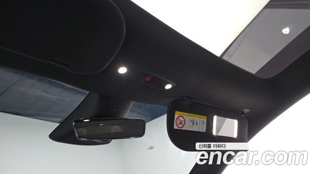 Tesla Model Y 2026 — photo 25