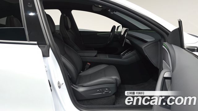Tesla Model Y 2026 — photo 16