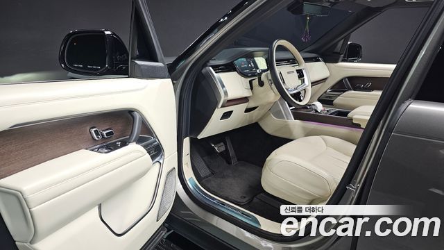 Land Rover Range Rover 2023 — photo 10