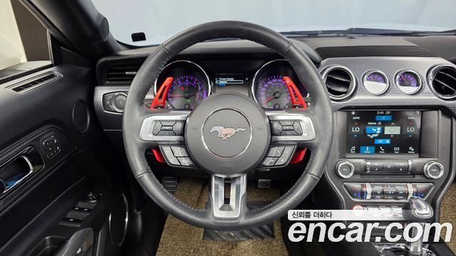 Ford Mustang 2017 — photo 19