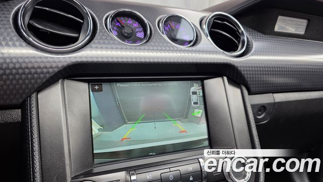 Ford Mustang 2017 — photo 21