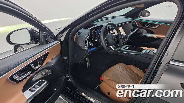 Mercedes-Benz E-Class 2025 — photo 13