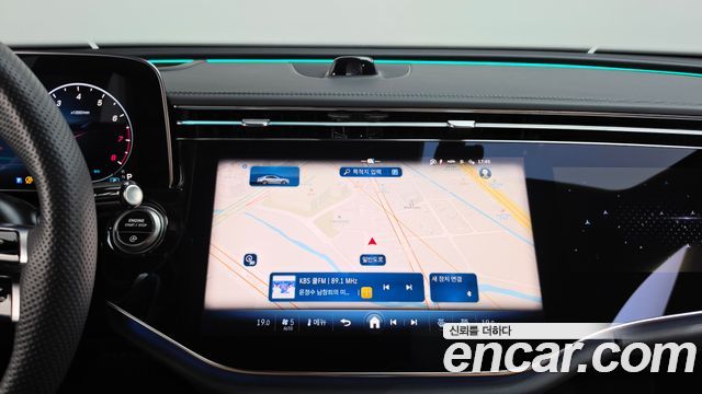 Mercedes-Benz E-Class 2025 — photo 18