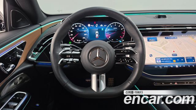 Mercedes-Benz E-Class 2025 — photo 19