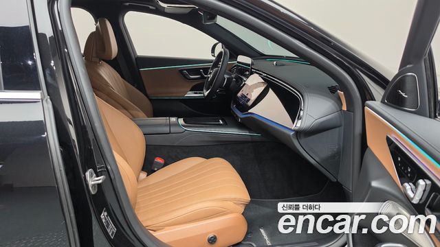 Mercedes-Benz E-Class 2025 — photo 16