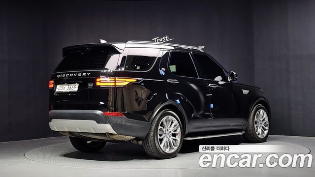 Land Rover Discovery 2019 — photo 2