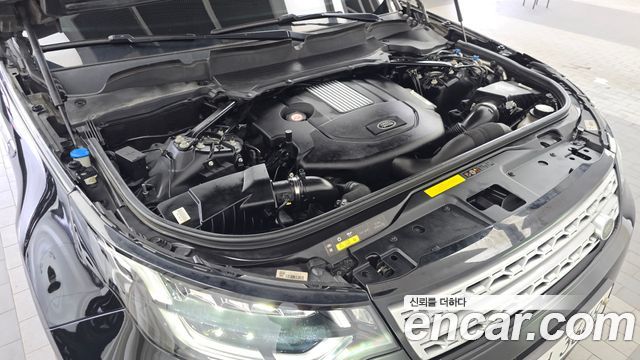 Land Rover Discovery 2019 — photo 6