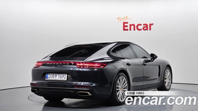 Porsche Panamera 2018 — photo 2