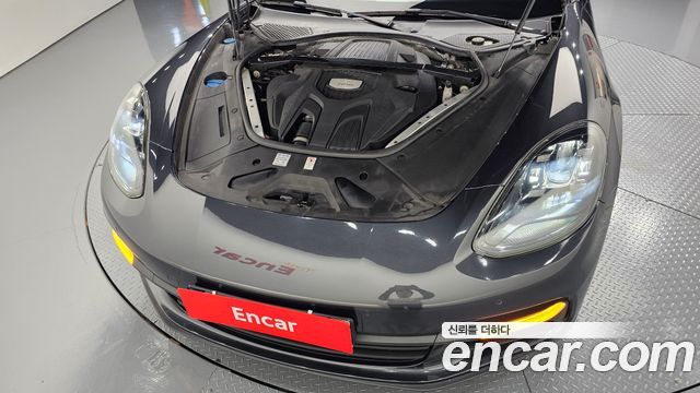 Porsche Panamera 2018 — photo 6