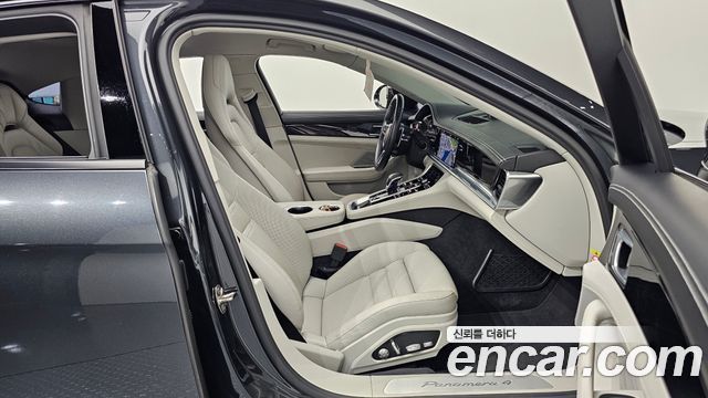 Porsche Panamera 2018 — photo 17