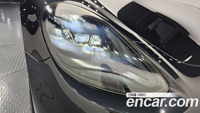 Porsche Panamera 2018 — photo 8
