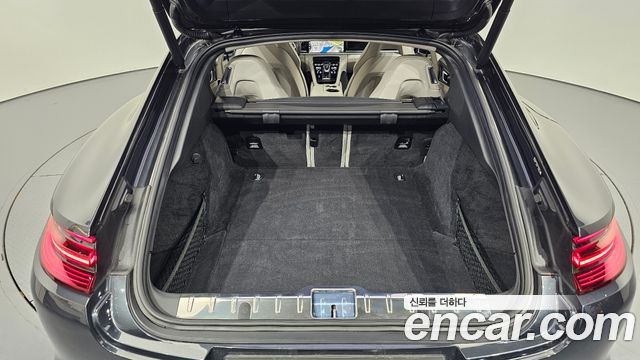 Porsche Panamera 2018 — photo 31
