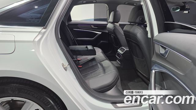 Audi A6 2020 — photo 17