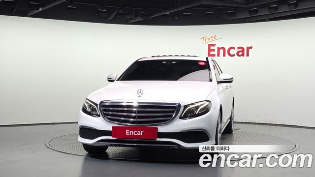 Mercedes-Benz E-Class 2017 — photo 3