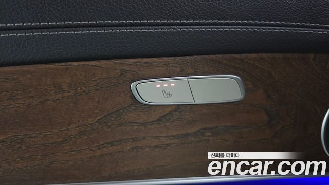 Mercedes-Benz E-Class 2017 — photo 18