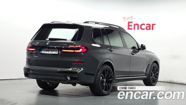 BMW X7 2026 — photo 2