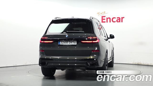 BMW X7 2026 — photo 4