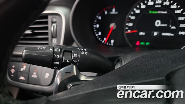 Kia Sorento 2016 — photo 28