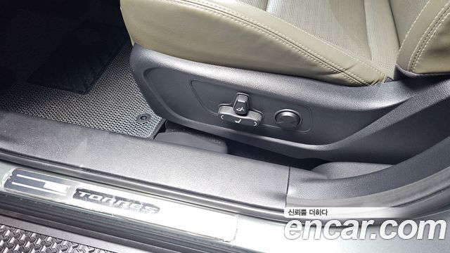 KG Mobility Torres 2023 — photo 32