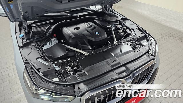 BMW 5-Series 2024 — photo 6