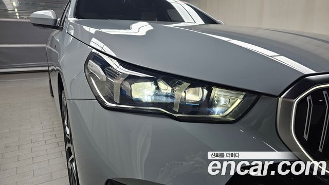 BMW 5-Series 2024 — photo 8