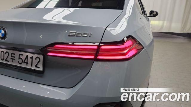 BMW 5-Series 2024 — photo 9