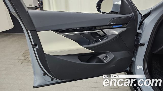 BMW 5-Series 2024 — photo 14