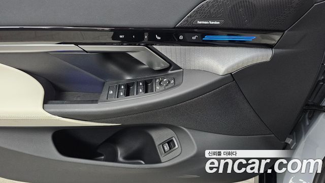 BMW 5-Series 2024 — photo 28
