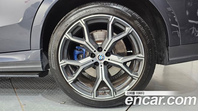 BMW X6 2021 — photo 7