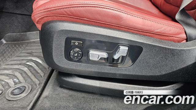 BMW X6 2021 — photo 31
