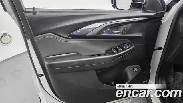 Chevrolet Korea Trailblazer 2023 — photo 14