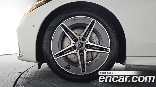Mercedes-Benz C-Class 2026 — photo 5