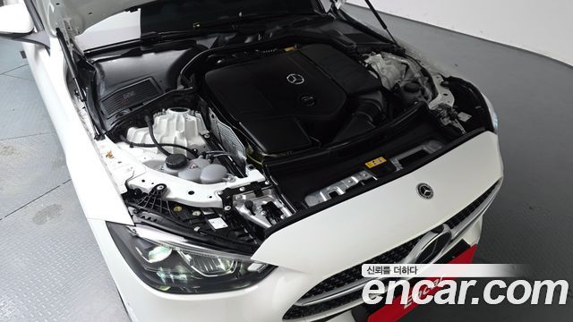 Mercedes-Benz C-Class 2026 — photo 6