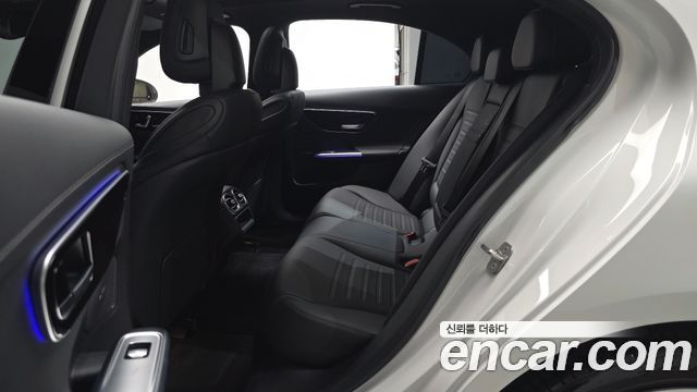 Mercedes-Benz C-Class 2026 — photo 18