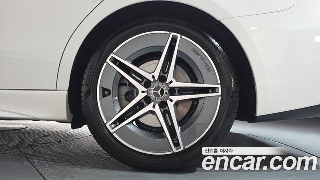 Mercedes-Benz C-Class 2026 — photo 7