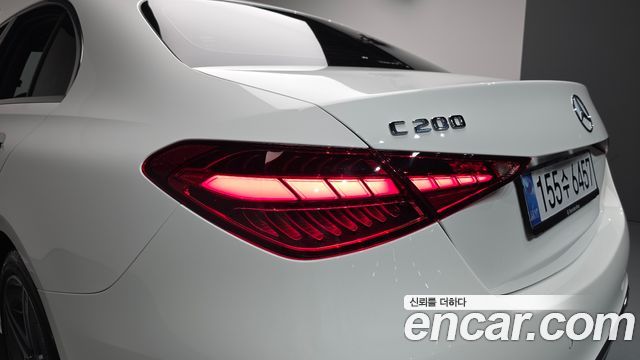 Mercedes-Benz C-Class 2026 — photo 9