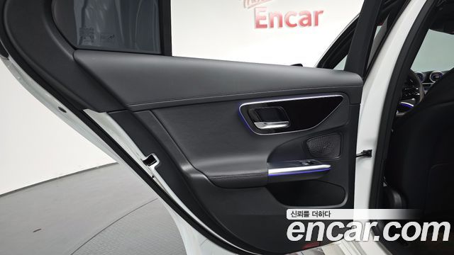 Mercedes-Benz C-Class 2026 — photo 15