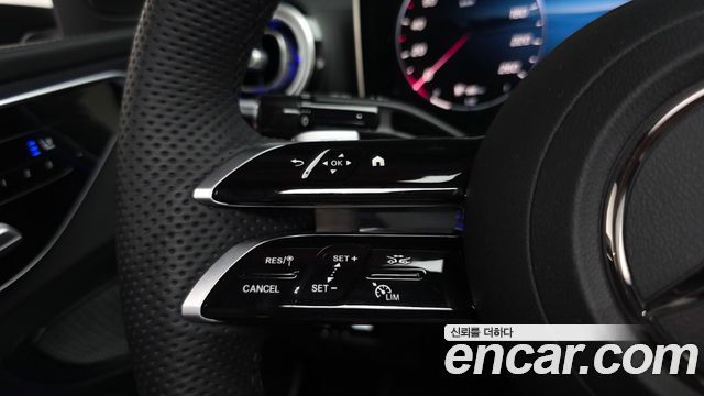Mercedes-Benz C-Class 2026 — photo 33