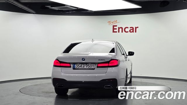 BMW 5-Series 2022 — photo 4